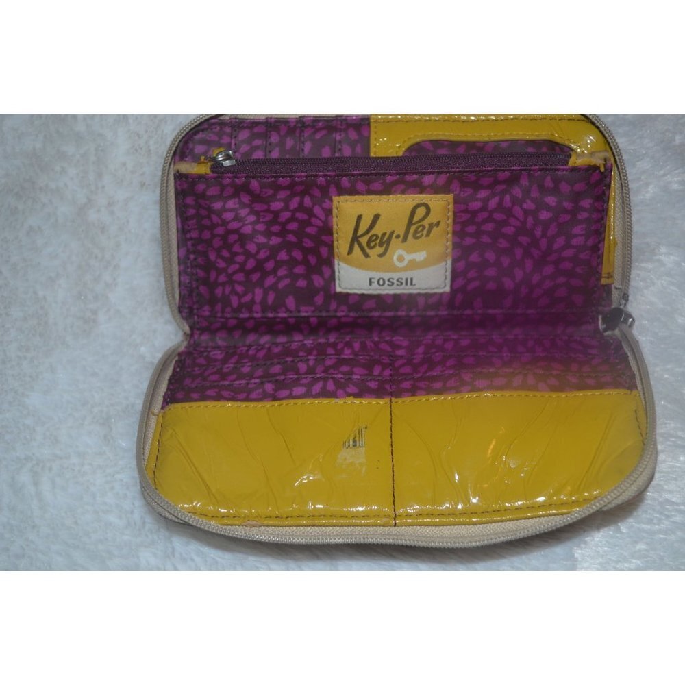 Fossil Key-Per Multi-Color Crossbody Purse and Matching Wallet - Picture 3 of 8